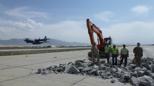 repair-runway-bagram-1